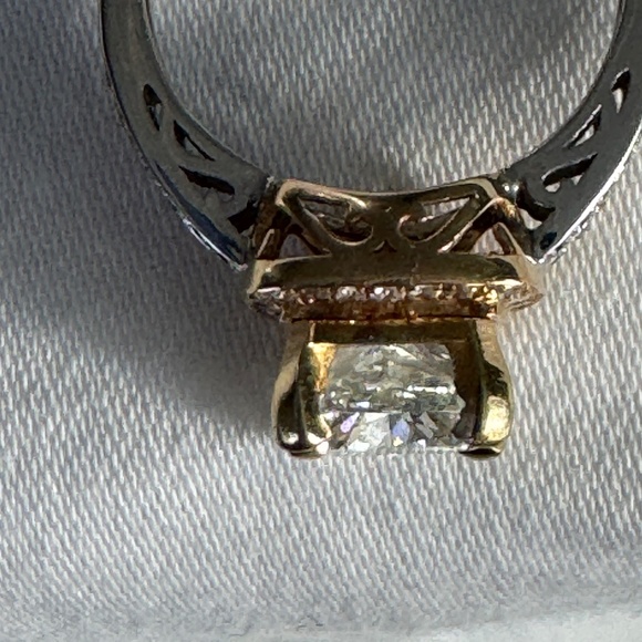 Diamond ring - Picture 8 of 8